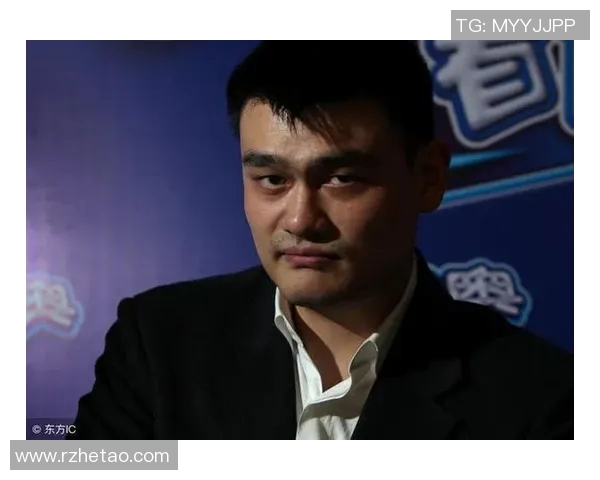 姚明脸部变化引发热议网友纷纷猜测背后原因与影响 姚明脸部变化引发热议网友纷纷猜测背后原因与影响