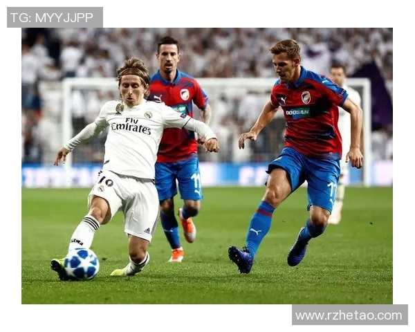 法兰克福主场未能取胜,与沙尔克04握手言和:一场平局背后的故事 法兰克福主场未能取胜,与沙尔克04握手言和:一场平局背后的故事